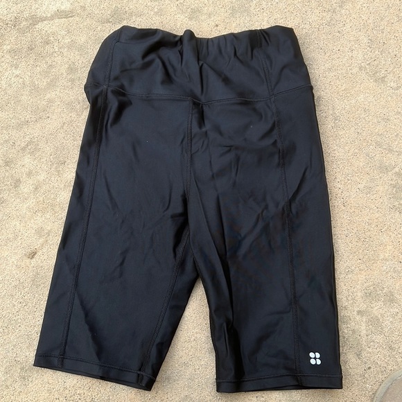 Sweaty Betty Black Shine 9" Biker Workout Shorts Women's Size S - Picture 2 of 7